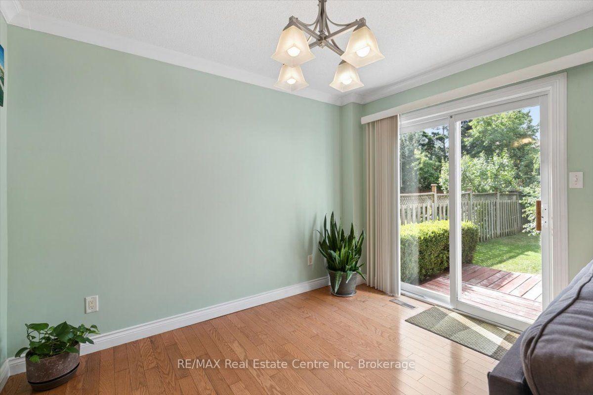Photo 11 of 2524 Logan Avenue, Oakville, River Oaks — HOMEH