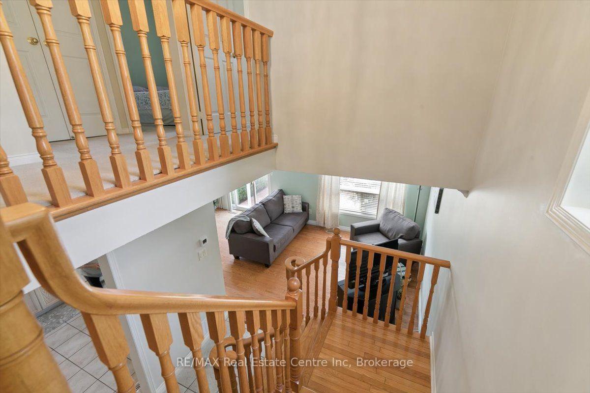 Photo 21 of 2524 Logan Avenue, Oakville, River Oaks — HOMEH
