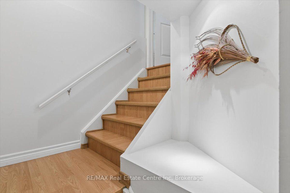 Photo 32 of 2524 Logan Avenue, Oakville, River Oaks — HOMEH