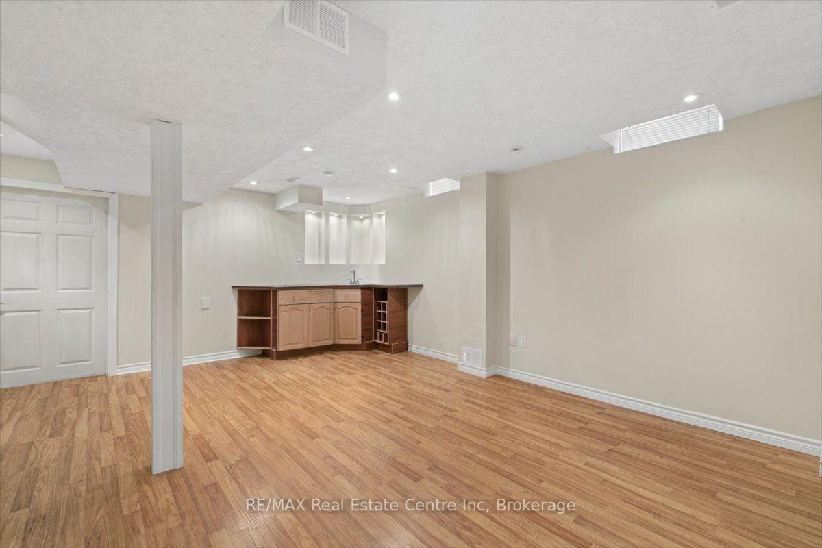 Photo 34 of 2524 Logan Avenue, Oakville, River Oaks — HOMEH