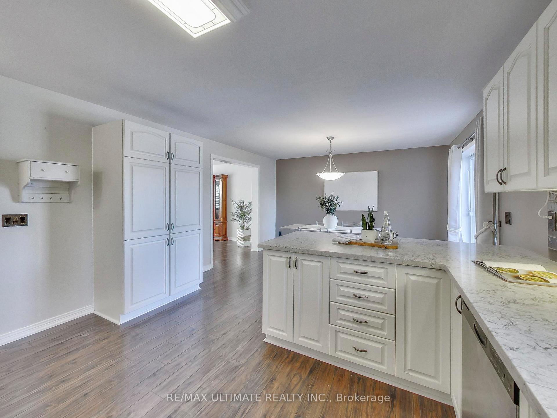 Photo 13 of 71 61st Street S, Wasaga Beach — HOMEH