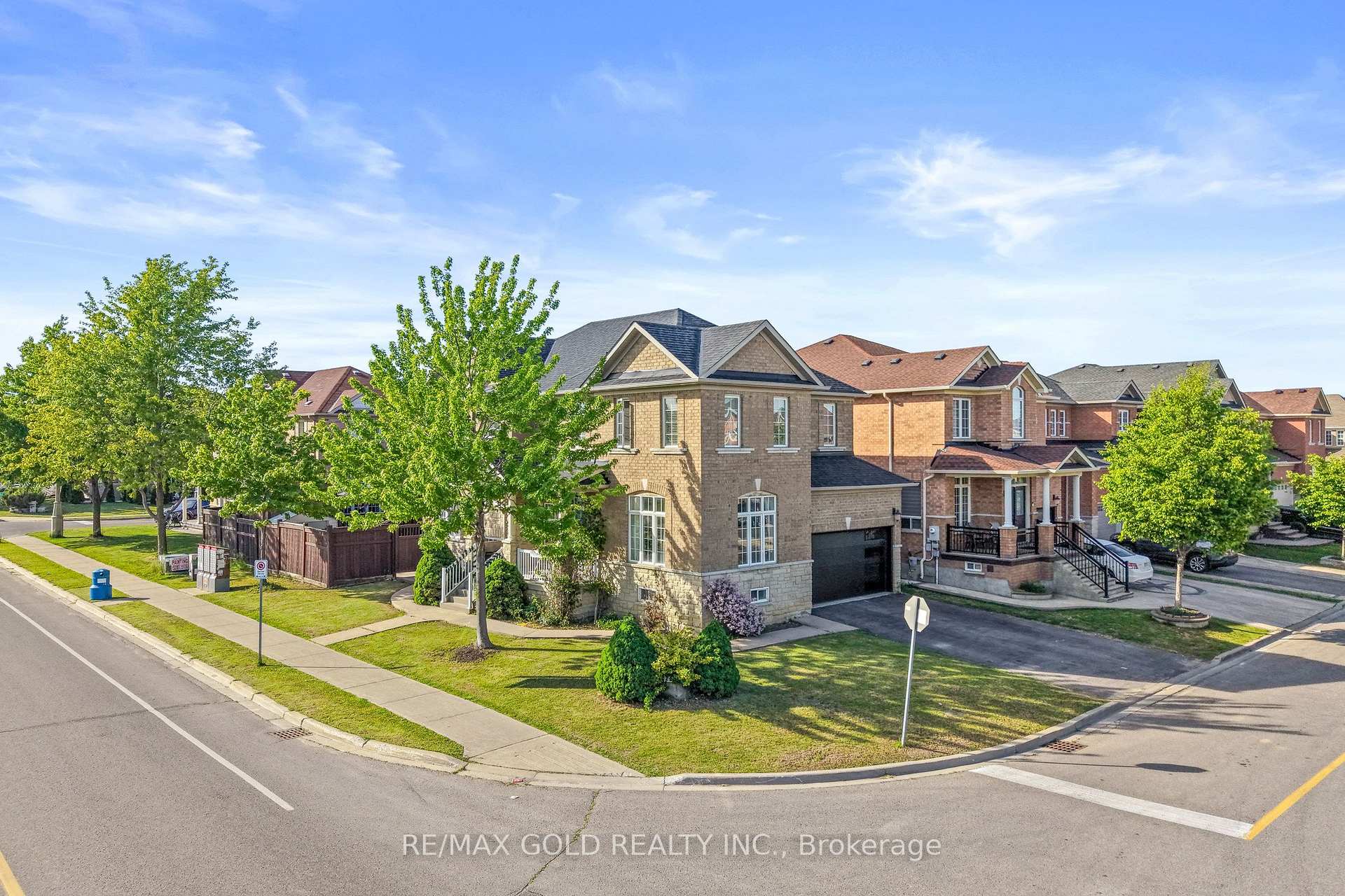 Photo 4 of 261 Mountainash Road, Brampton, Sandringham-Wellington — HOMEH