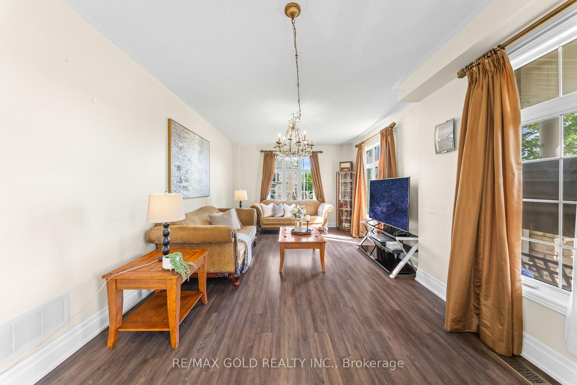Photo 12 of 261 Mountainash Road, Brampton, Sandringham-Wellington — HOMEH