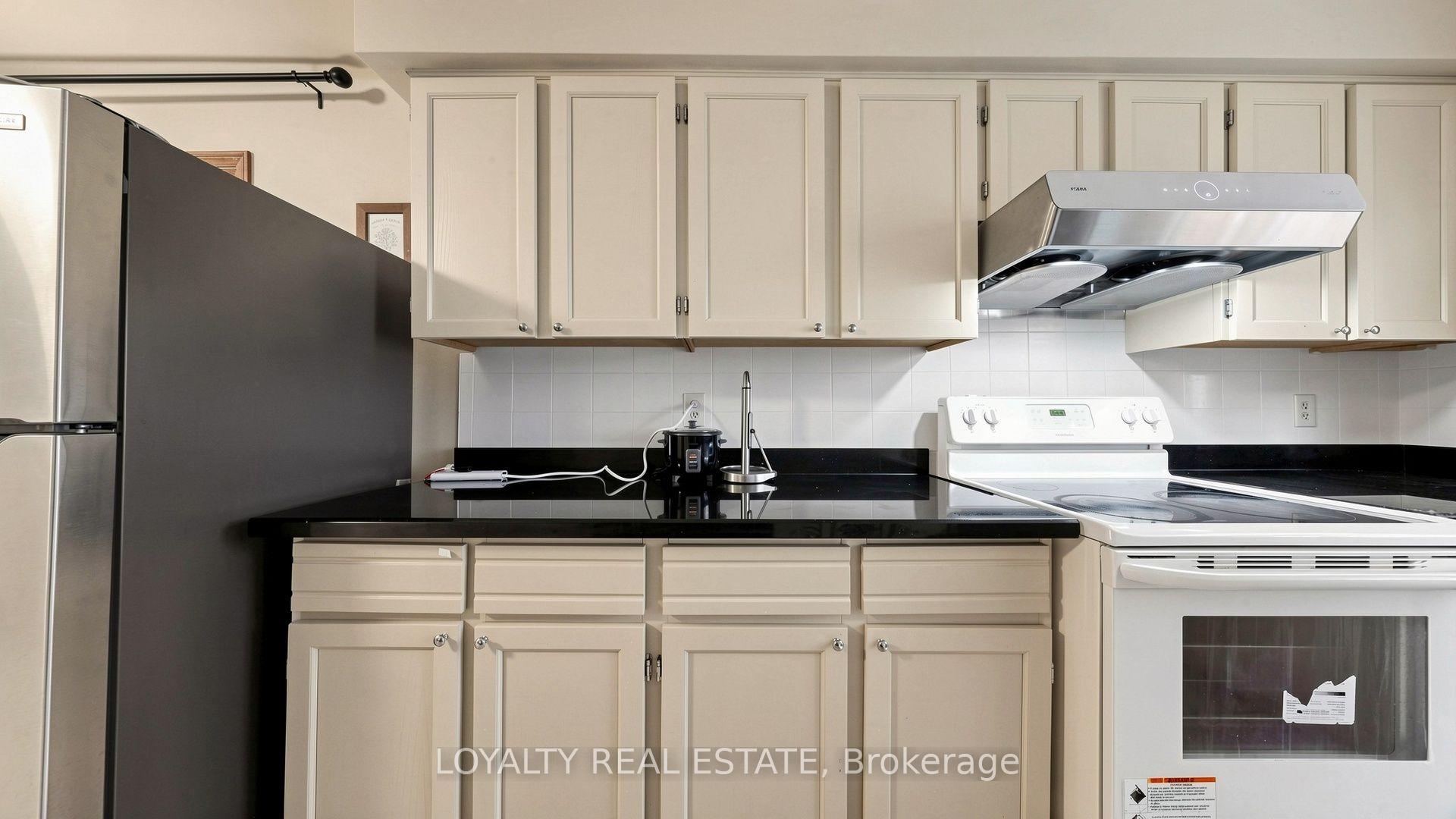 Photo 8 of 3435 Ellesmere Road, Scarborough, Highland Creek — HOMEH