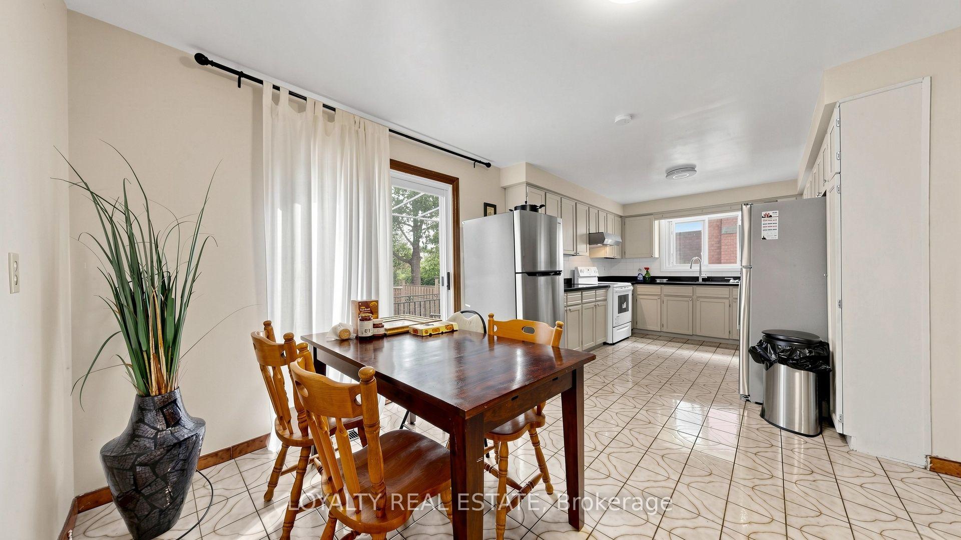 Photo 12 of 3435 Ellesmere Road, Scarborough, Highland Creek — HOMEH