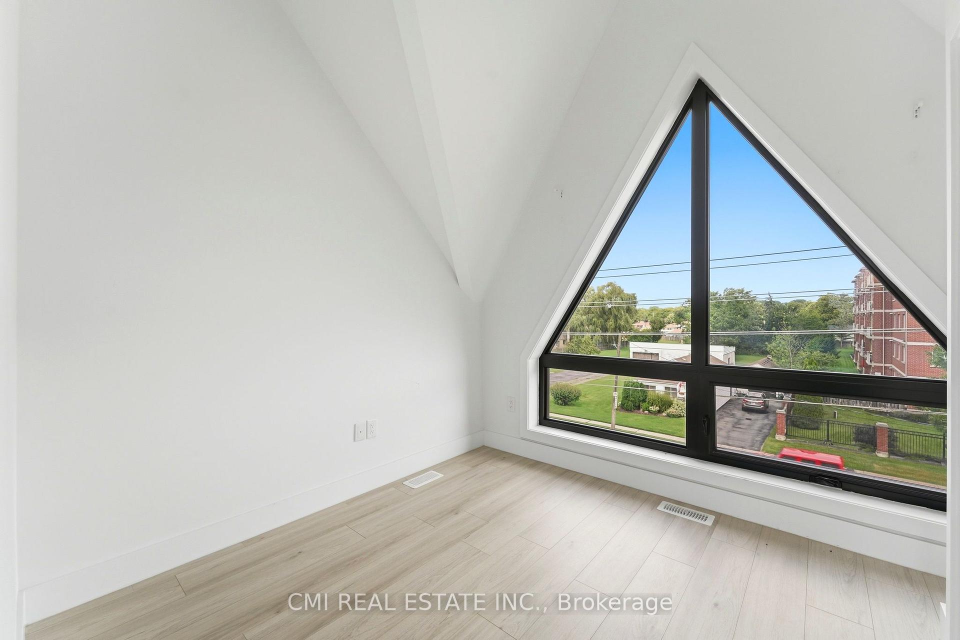 Photo 21 of Unit 302, 7277 Wilson Crescent, Niagara Falls, Oldfield — HOMEH