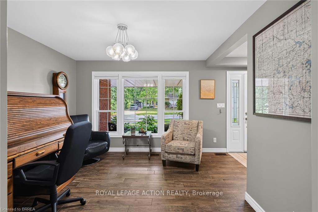 Photo 6 of 42 Robinson Avenue, Brantford, Echo Place — HOMEH