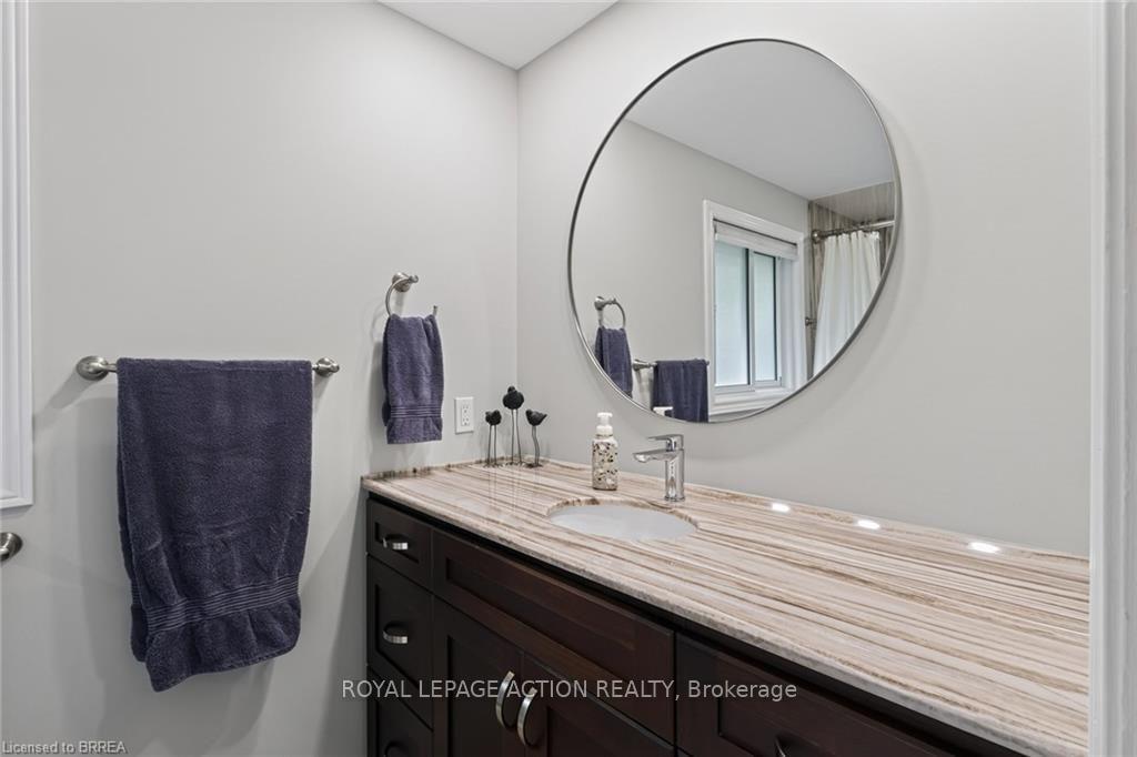 Photo 21 of 42 Robinson Avenue, Brantford, Echo Place — HOMEH