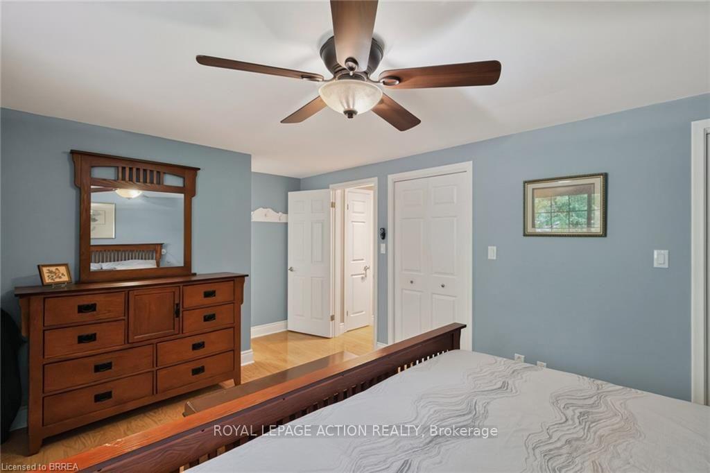Photo 23 of 42 Robinson Avenue, Brantford, Echo Place — HOMEH