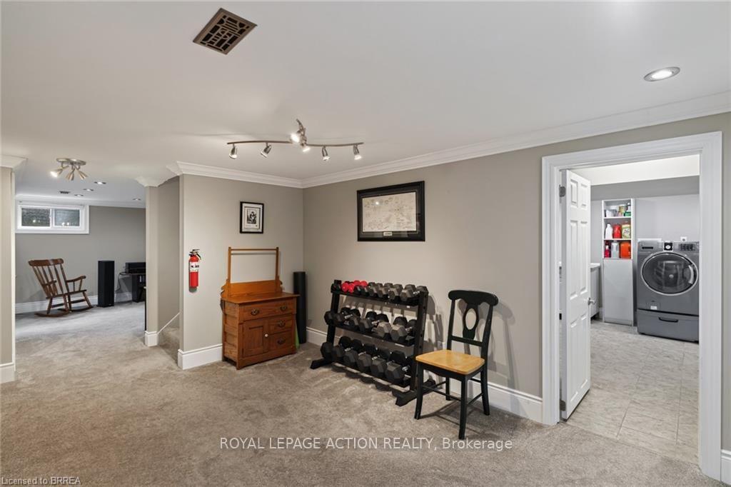 Photo 32 of 42 Robinson Avenue, Brantford, Echo Place — HOMEH