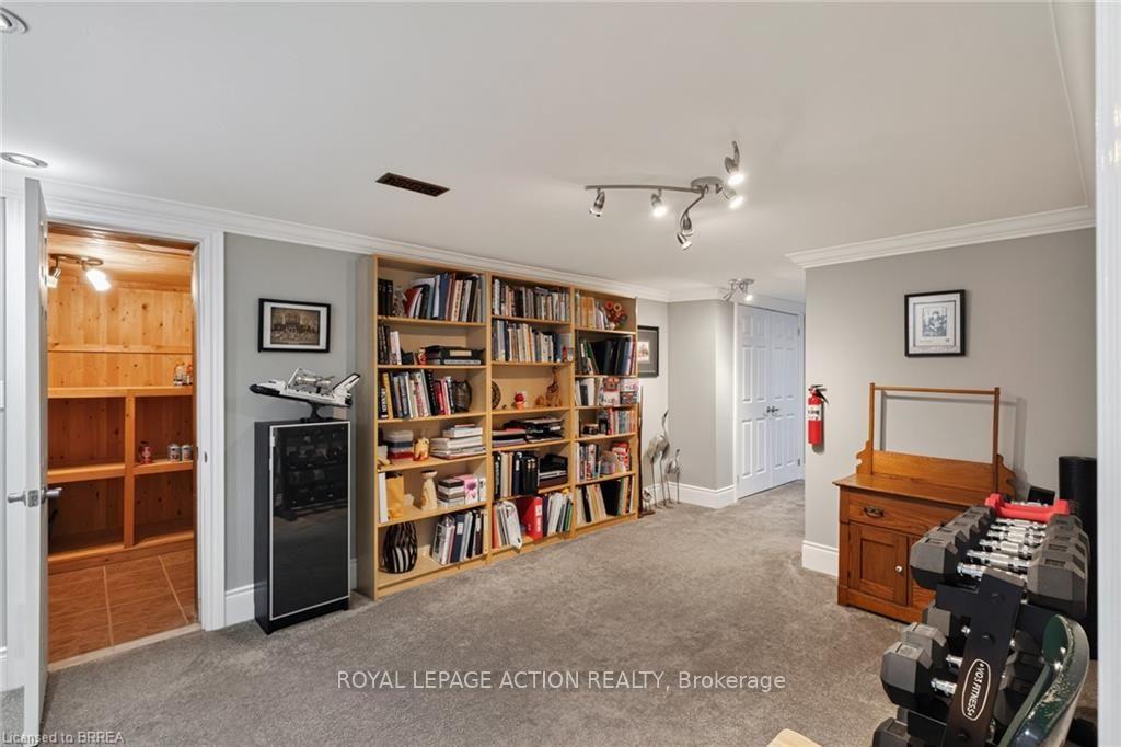 Photo 33 of 42 Robinson Avenue, Brantford, Echo Place — HOMEH