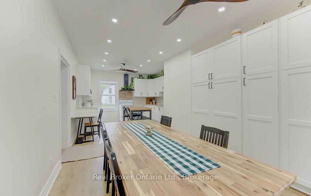 Photo 11 of 17 Amelia Street, Brant, Paris — HOMEH