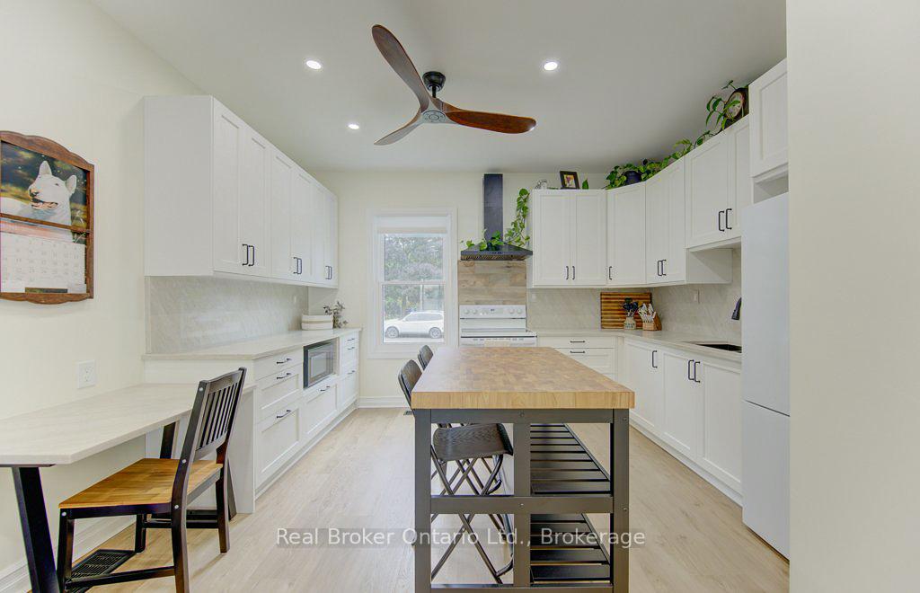 Photo 13 of 17 Amelia Street, Brant, Paris — HOMEH
