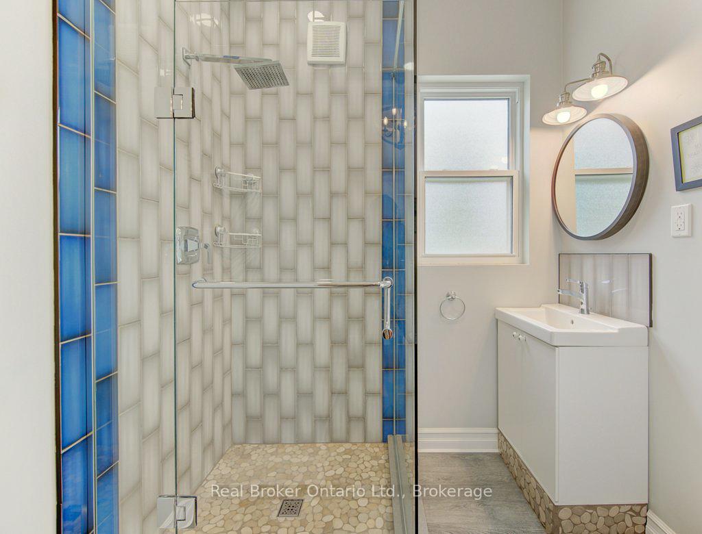 Photo 41 of 17 Amelia Street, Brant, Paris — HOMEH