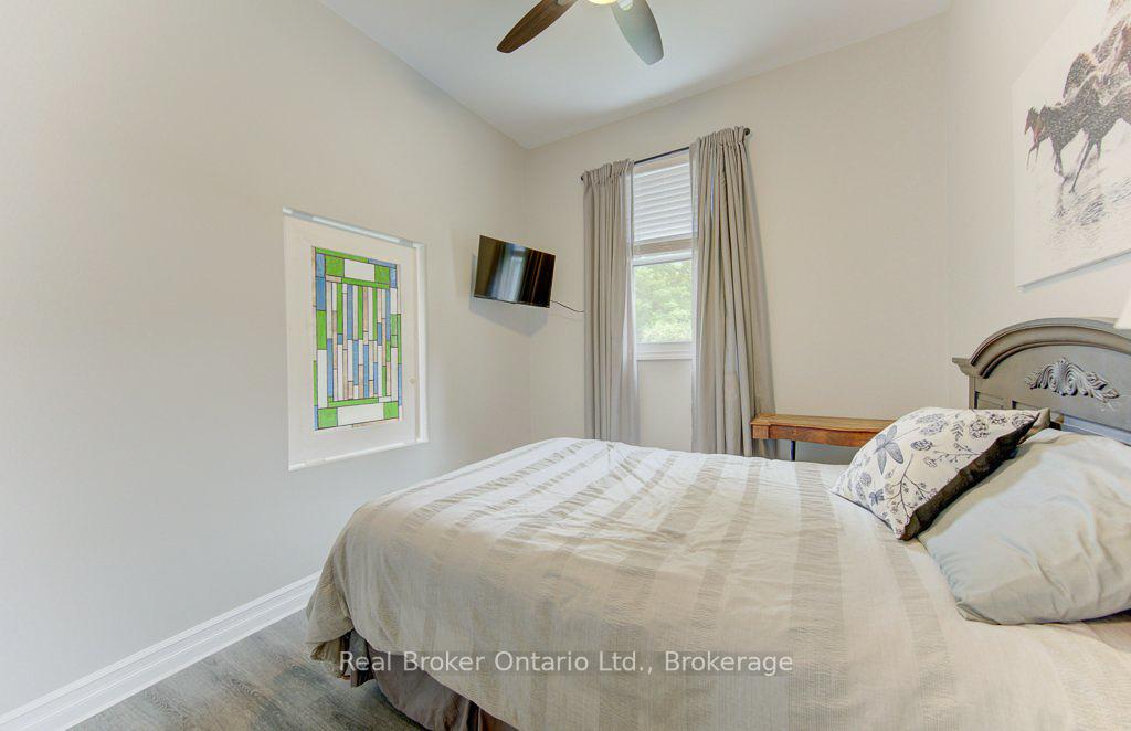 Photo 43 of 17 Amelia Street, Brant, Paris — HOMEH
