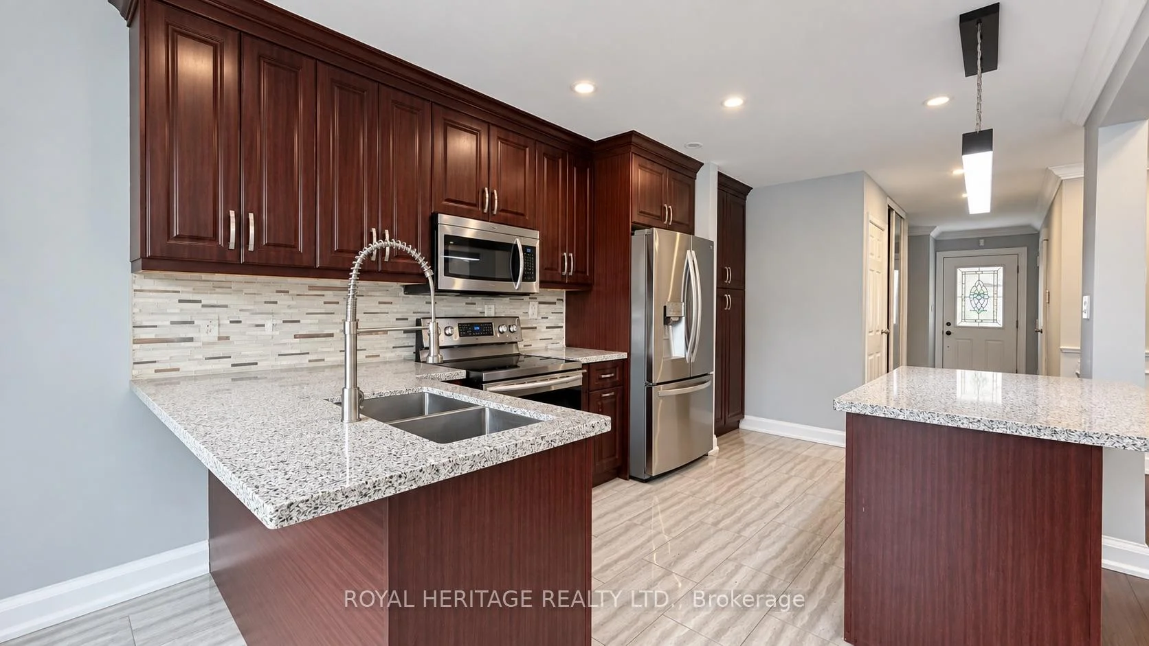 Photo 31 of 531 Dorchester Drive, Oshawa, Vanier — HOMEH
