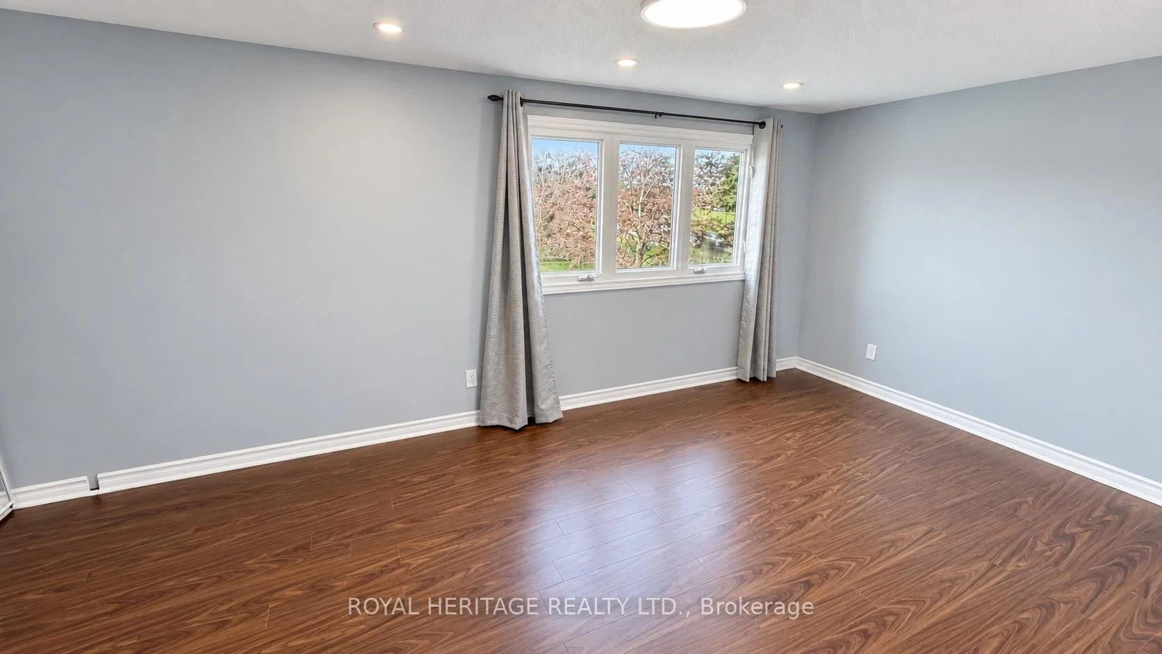 Photo 43 of 531 Dorchester Drive, Oshawa, Vanier — HOMEH