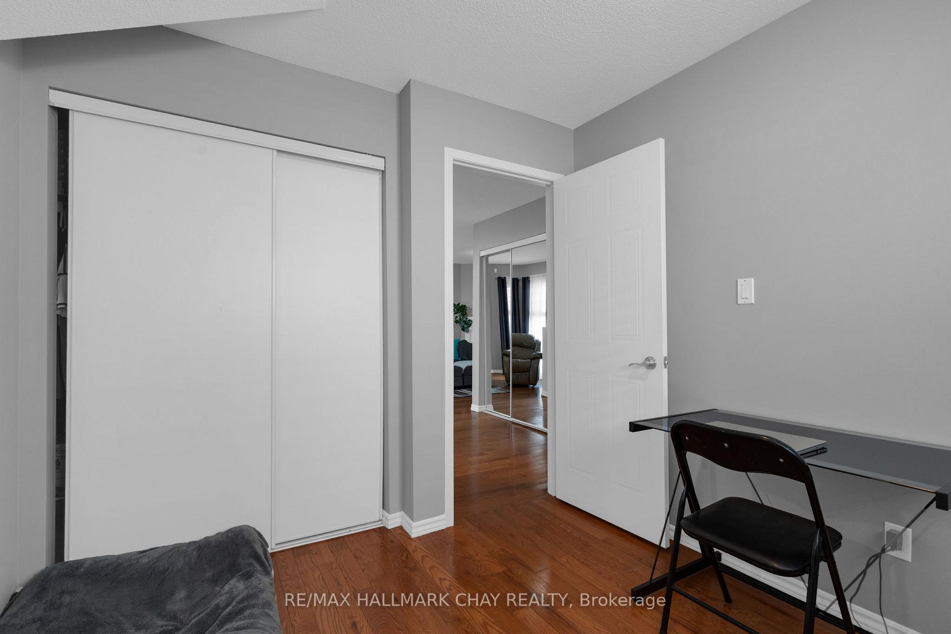 Photo 13 of 222 Wessenger Drive, Barrie, Holly — HOMEH
