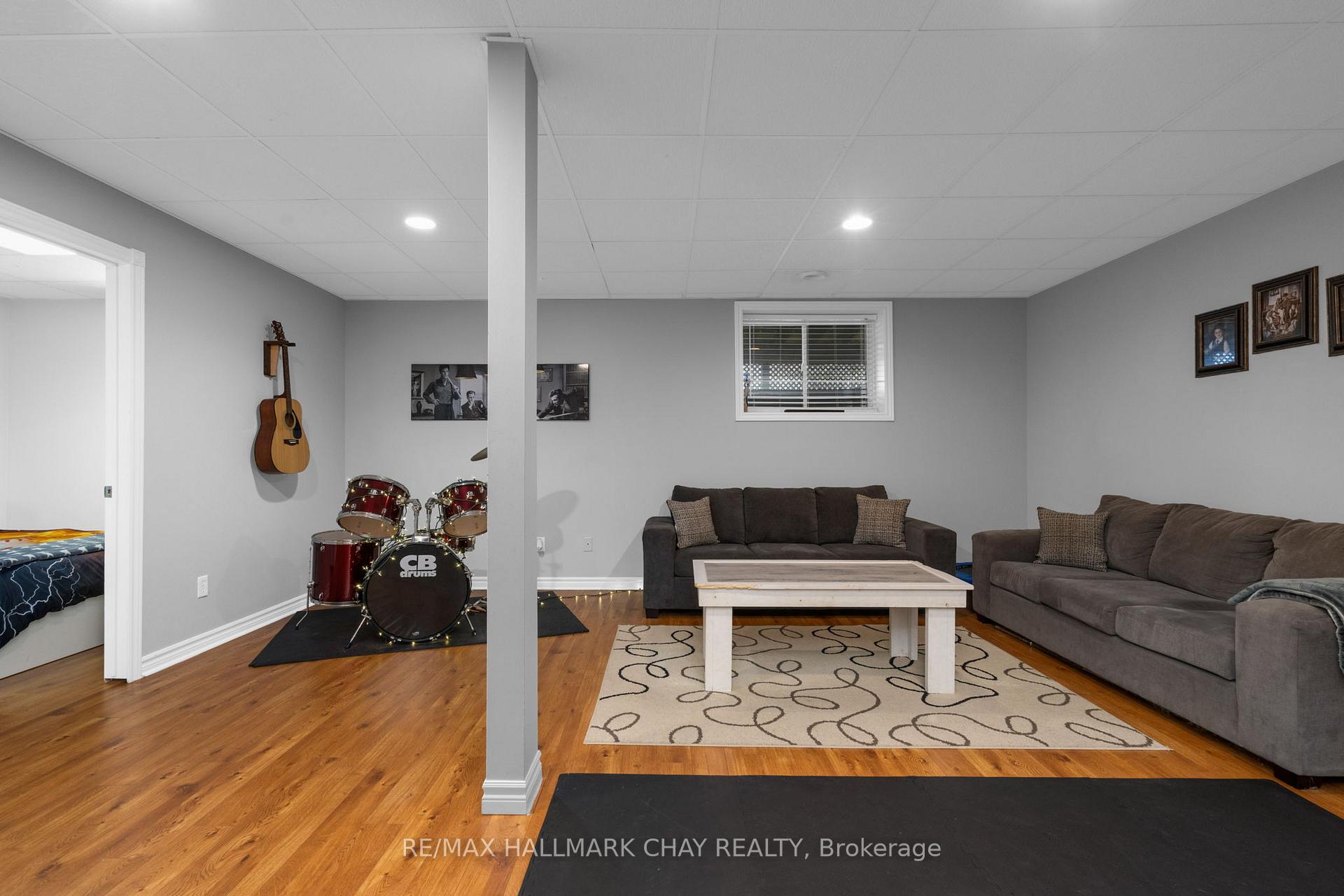 Photo 15 of 222 Wessenger Drive, Barrie, Holly — HOMEH