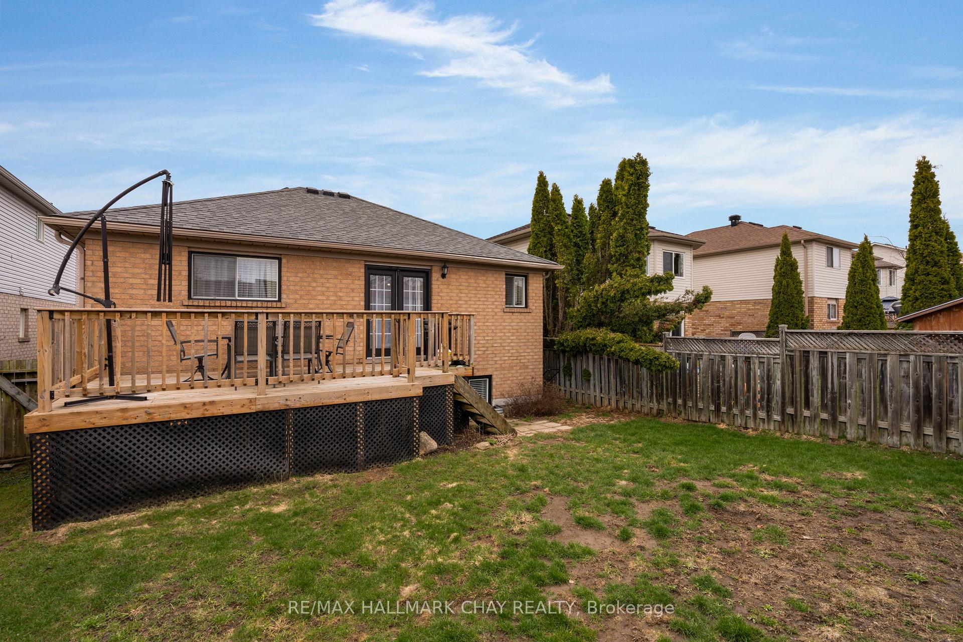 Photo 19 of 222 Wessenger Drive, Barrie, Holly — HOMEH