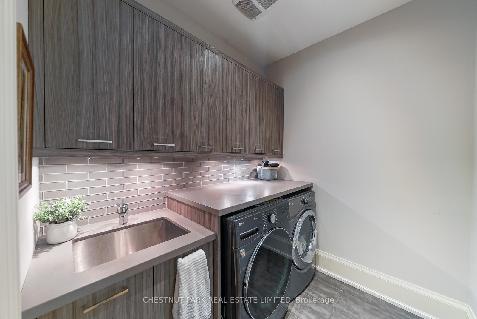 Photo 22 of 56 Pine Crescent, Toronto, The Beaches — HOMEH