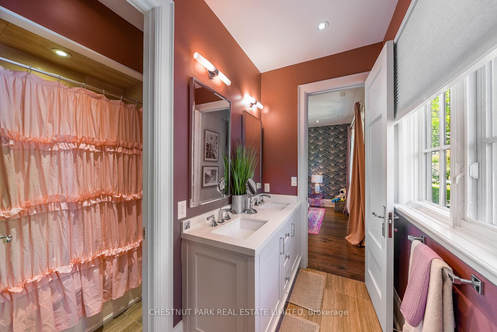 Photo 25 of 56 Pine Crescent, Toronto, The Beaches — HOMEH