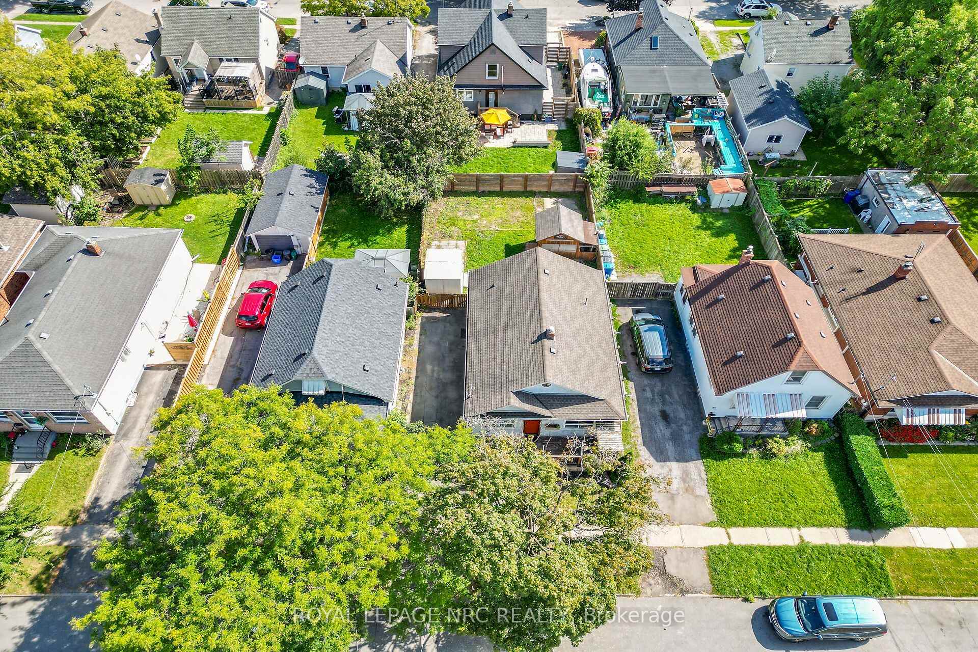 Photo 2 of 62 Cosby Avenue, St. Catharines, Facer — HOMEH