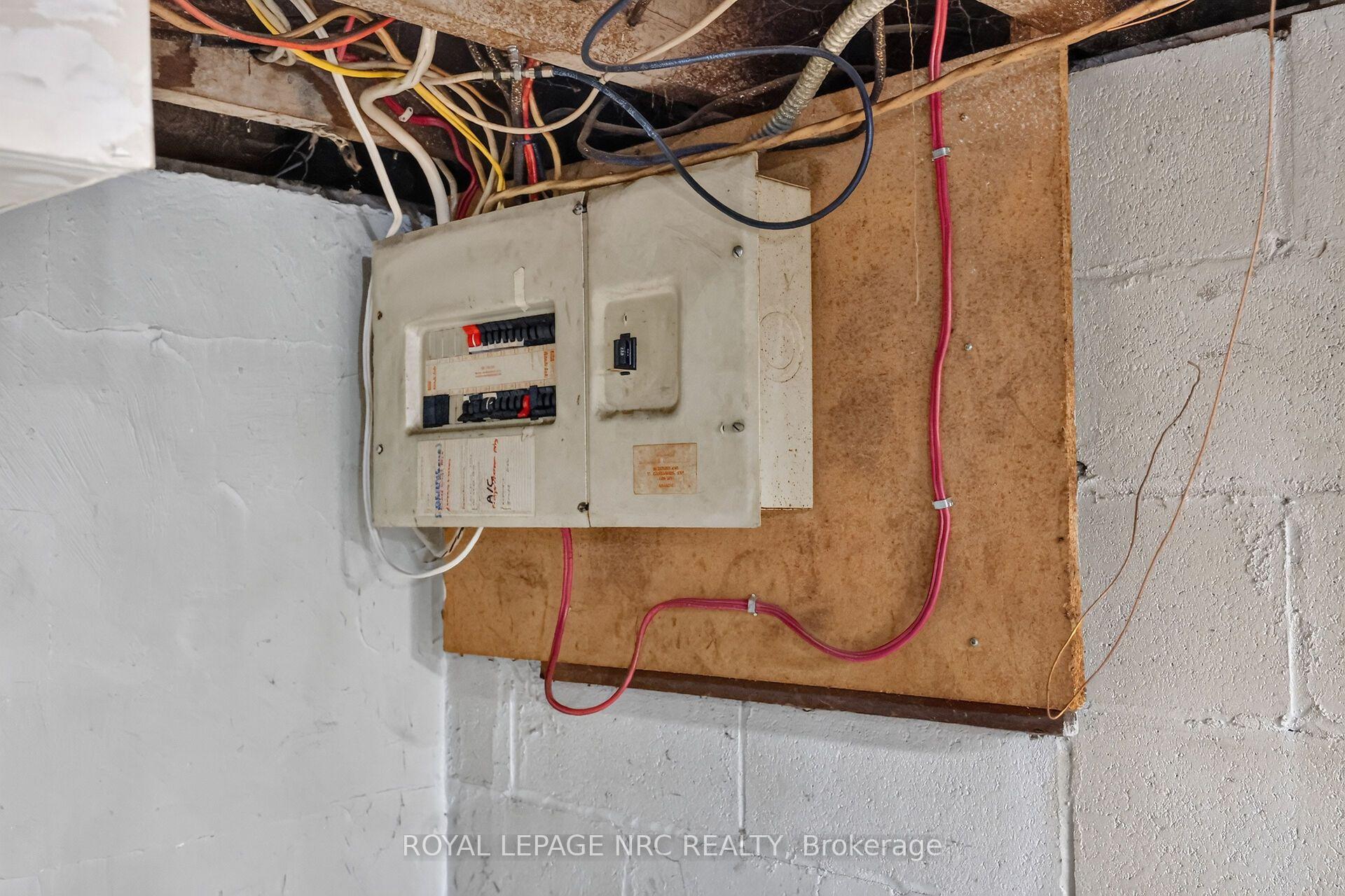 Photo 17 of 62 Cosby Avenue, St. Catharines, Facer — HOMEH