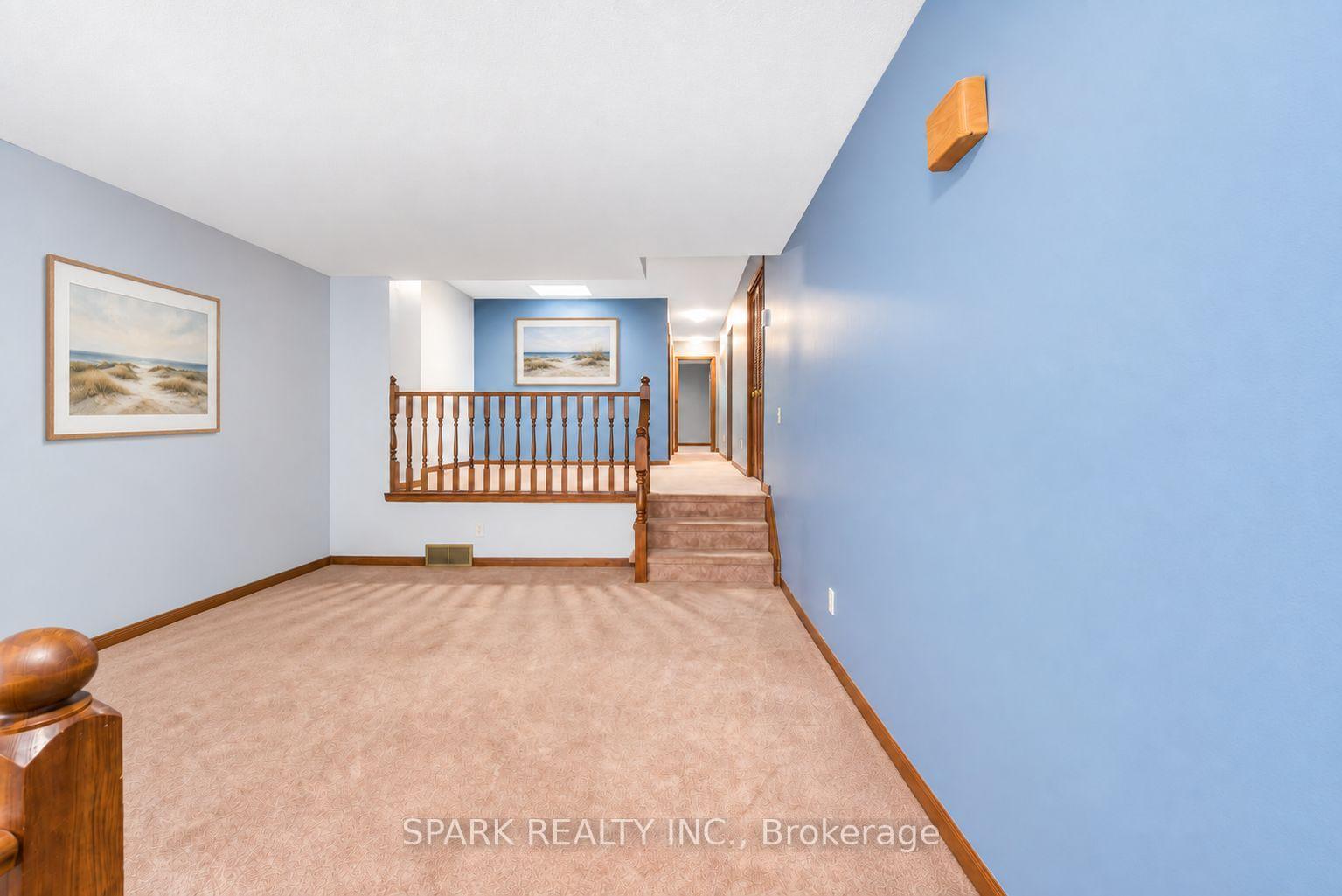 Photo 4 of 28 Lampman Crescent, Thorold, Confederation Heights — HOMEH