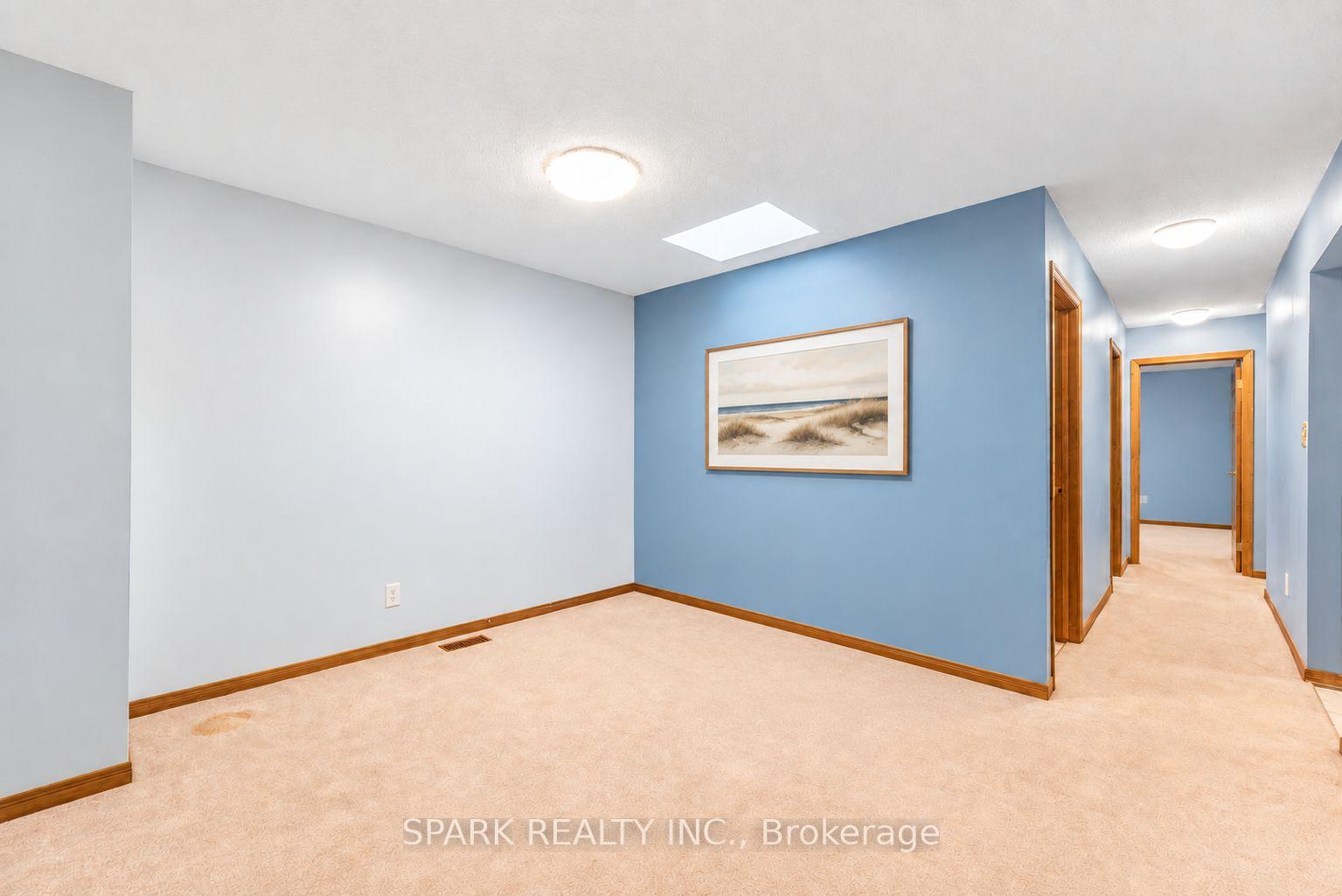 Photo 6 of 28 Lampman Crescent, Thorold, Confederation Heights — HOMEH
