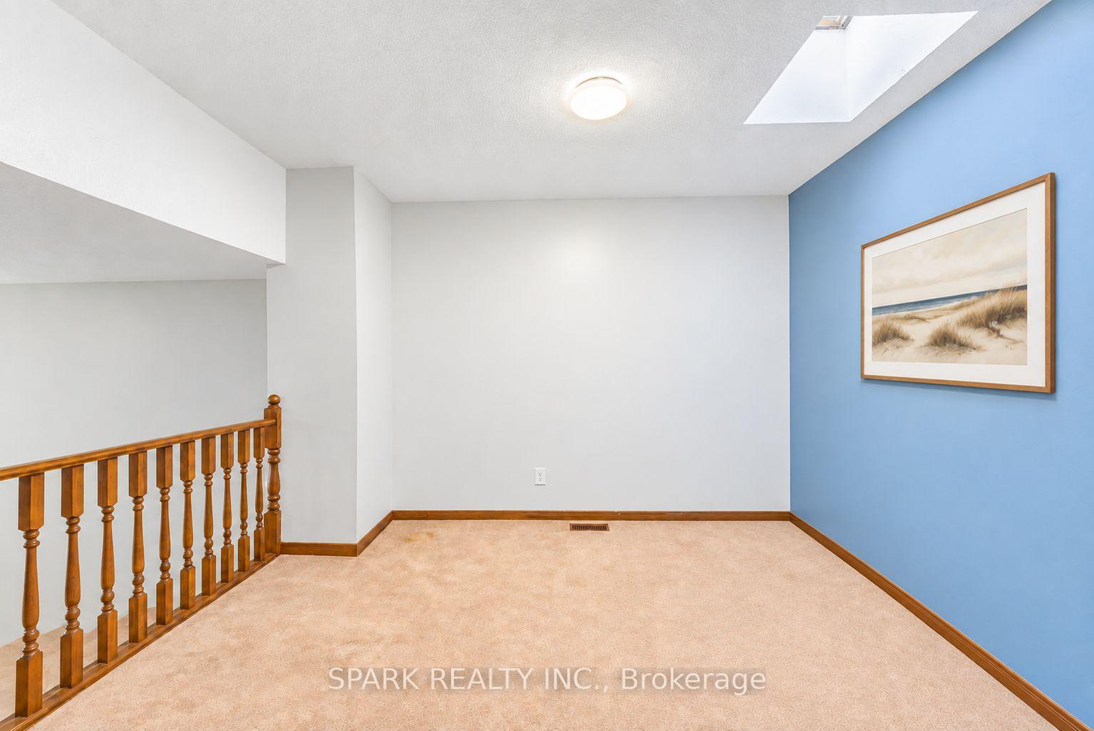 Photo 7 of 28 Lampman Crescent, Thorold, Confederation Heights — HOMEH