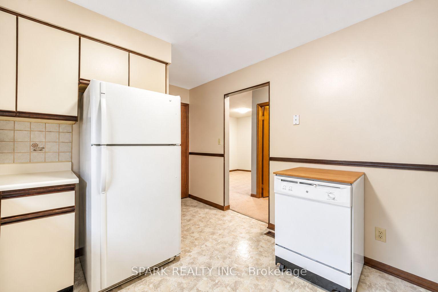 Photo 11 of 28 Lampman Crescent, Thorold, Confederation Heights — HOMEH