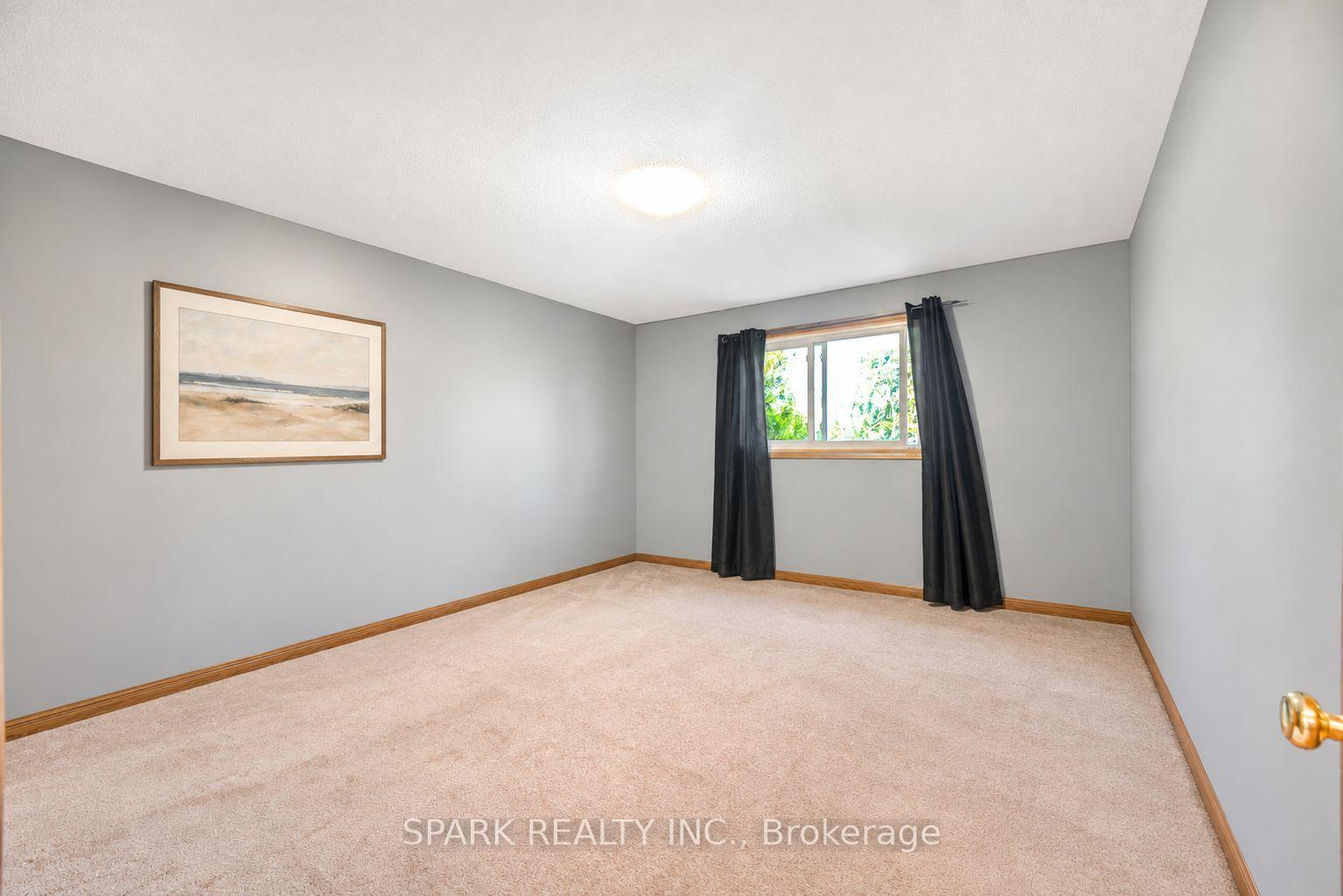 Photo 13 of 28 Lampman Crescent, Thorold, Confederation Heights — HOMEH