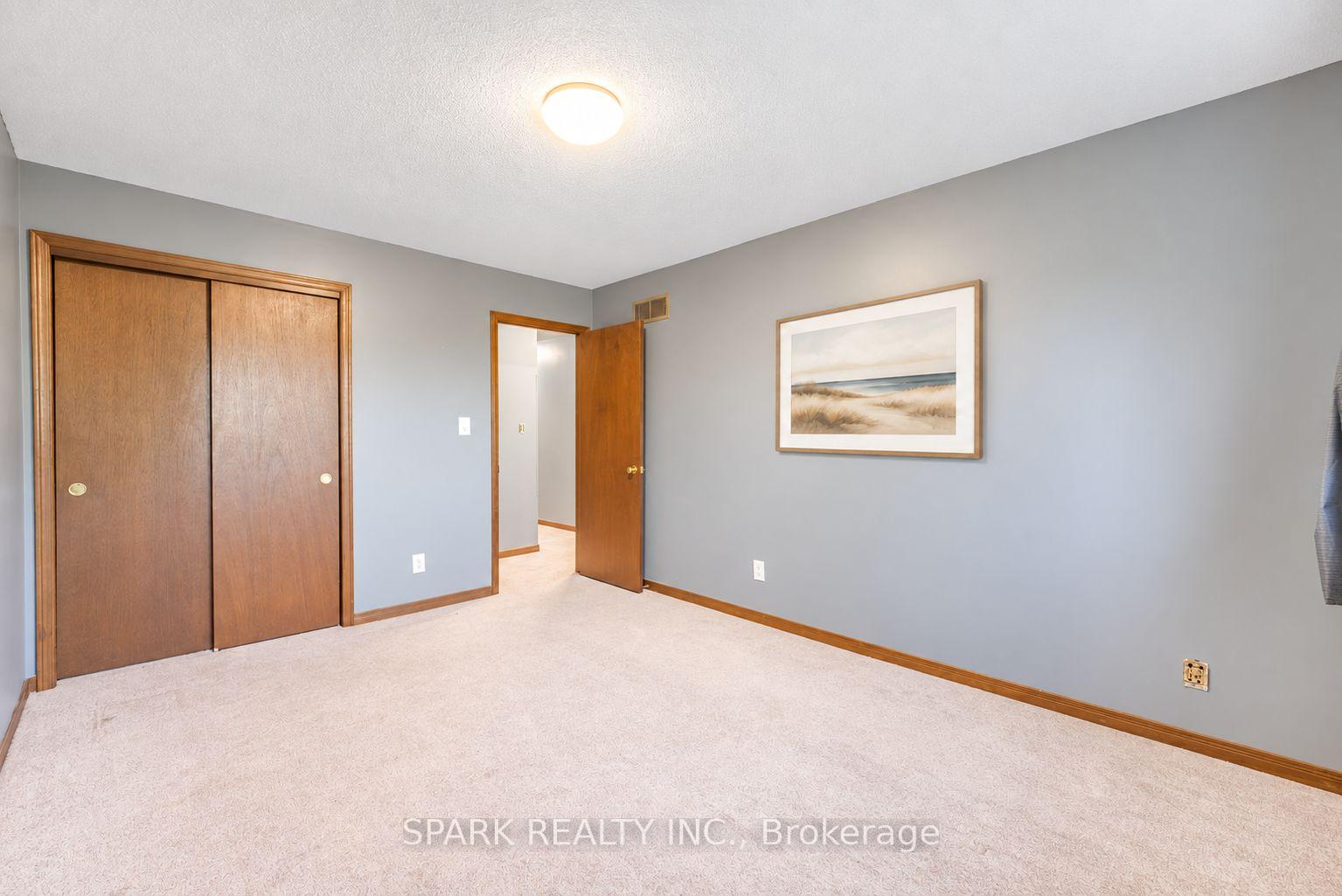 Photo 16 of 28 Lampman Crescent, Thorold, Confederation Heights — HOMEH