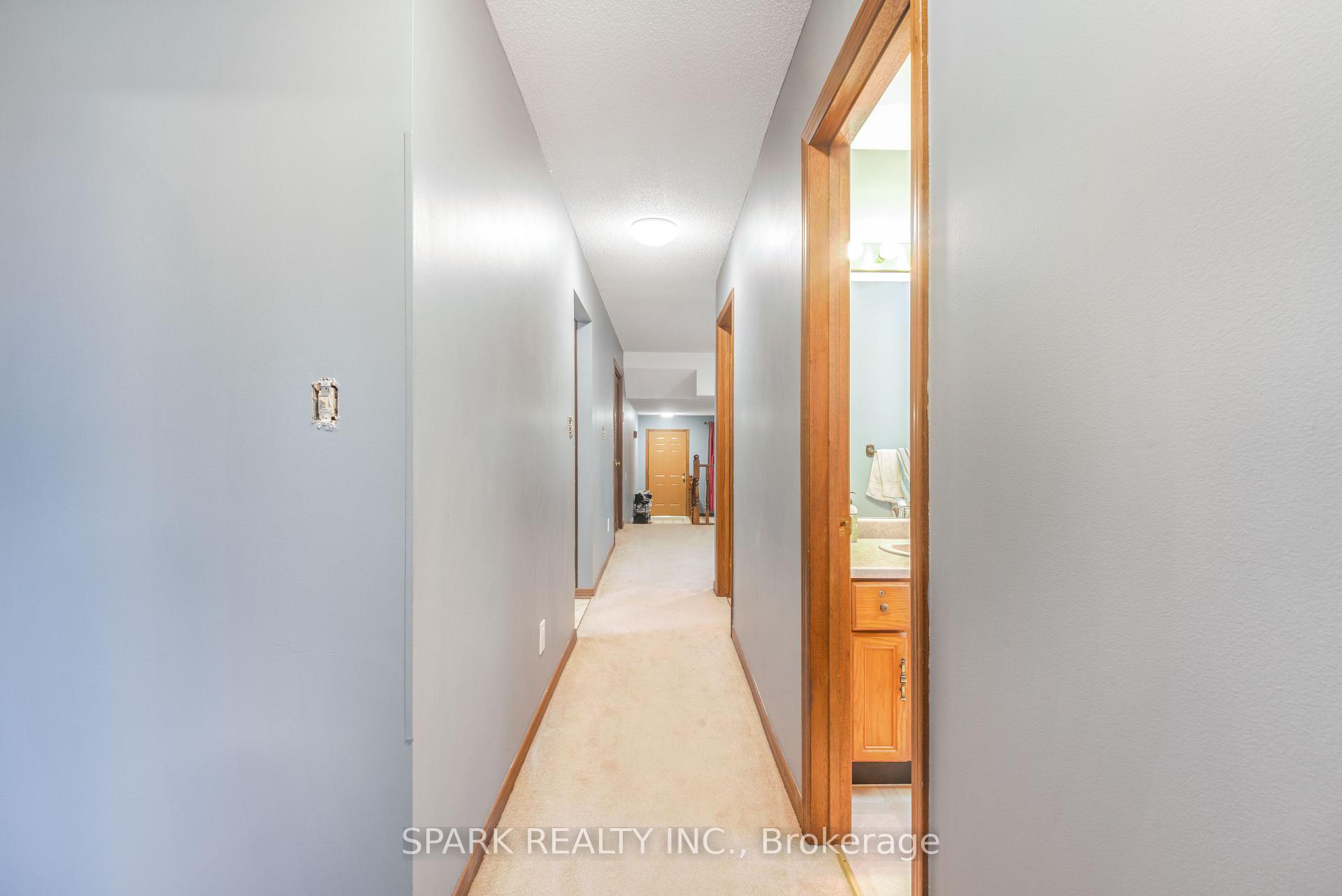 Photo 17 of 28 Lampman Crescent, Thorold, Confederation Heights — HOMEH