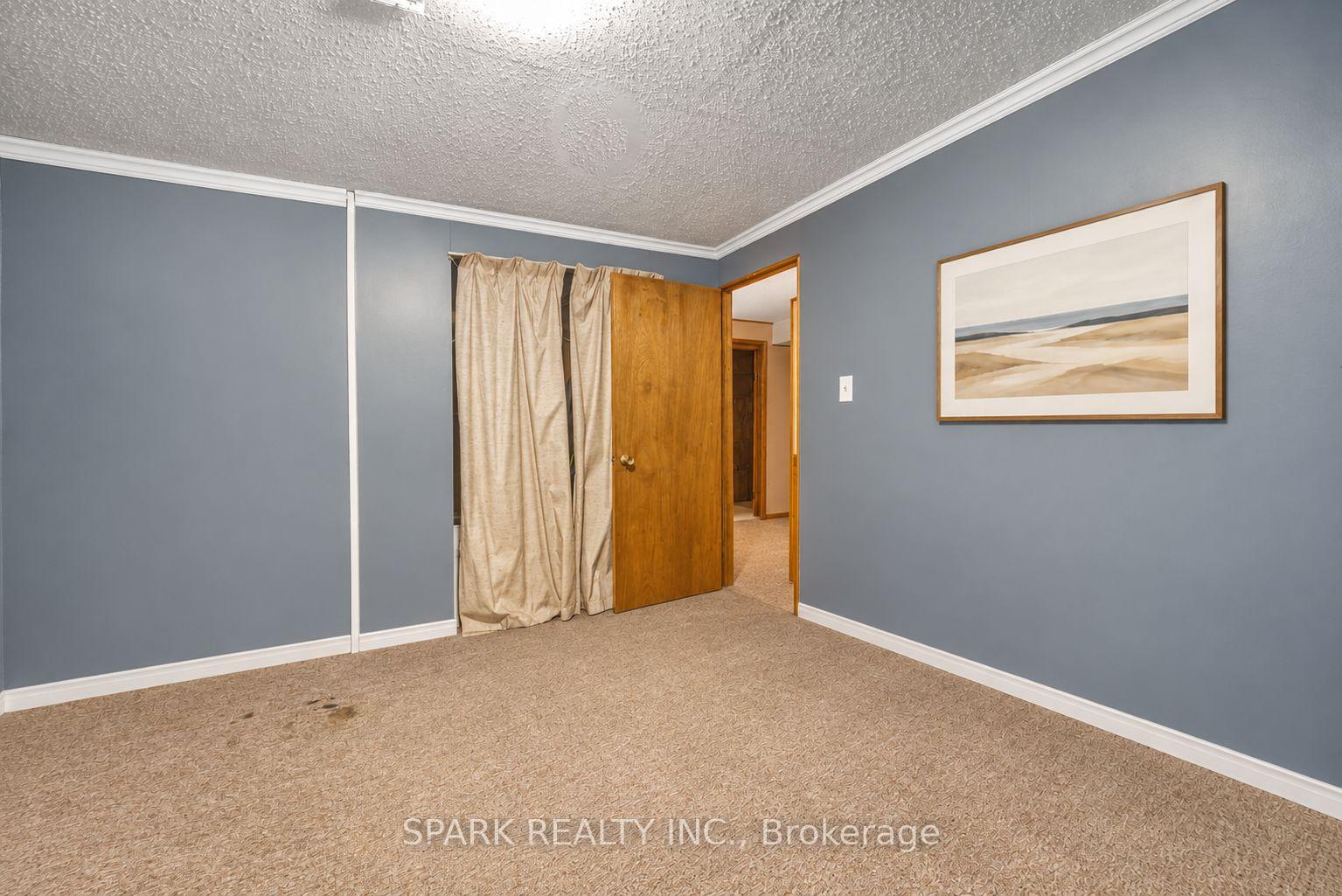 Photo 24 of 28 Lampman Crescent, Thorold, Confederation Heights — HOMEH