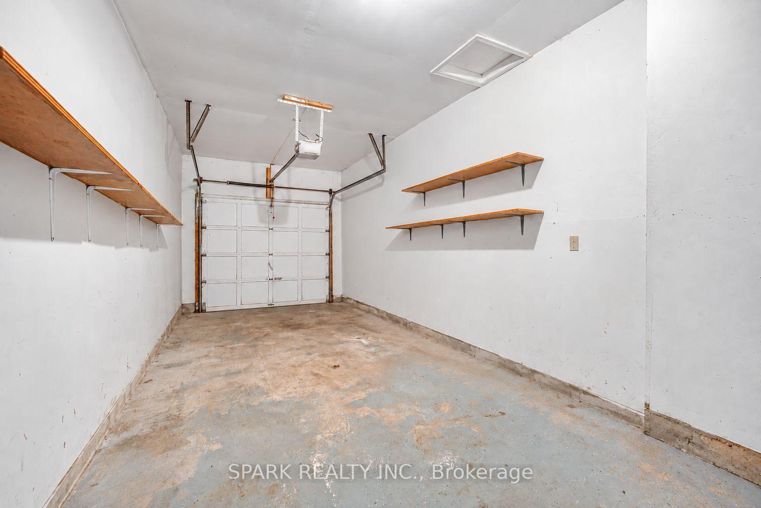 Photo 26 of 28 Lampman Crescent, Thorold, Confederation Heights — HOMEH