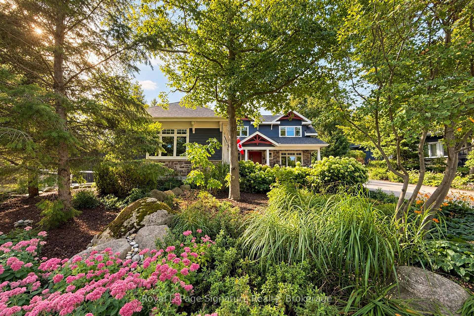 Photo 2 of 108 McMullen Court, Blue Mountains — HOMEH