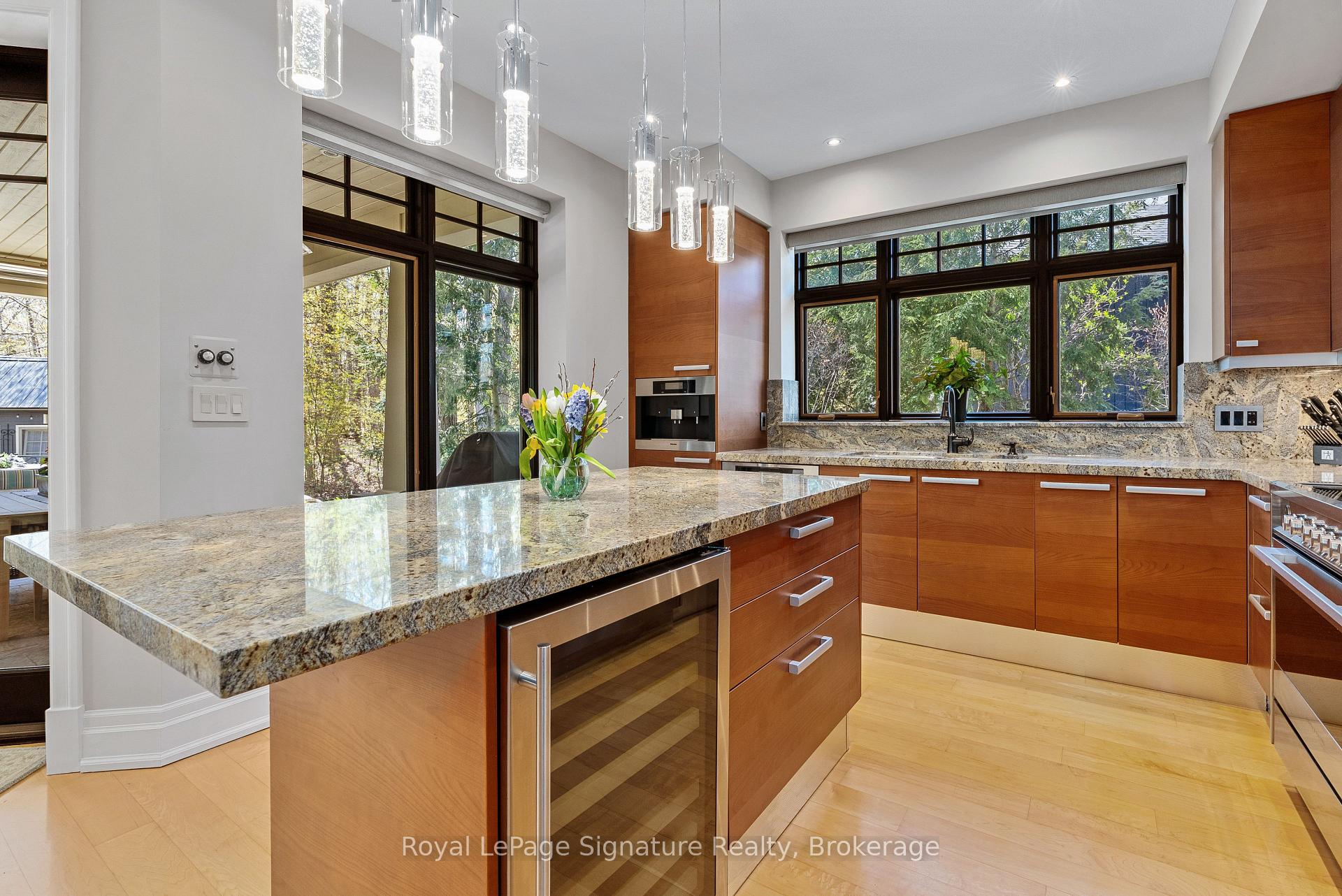 Photo 12 of 108 McMullen Court, Blue Mountains — HOMEH
