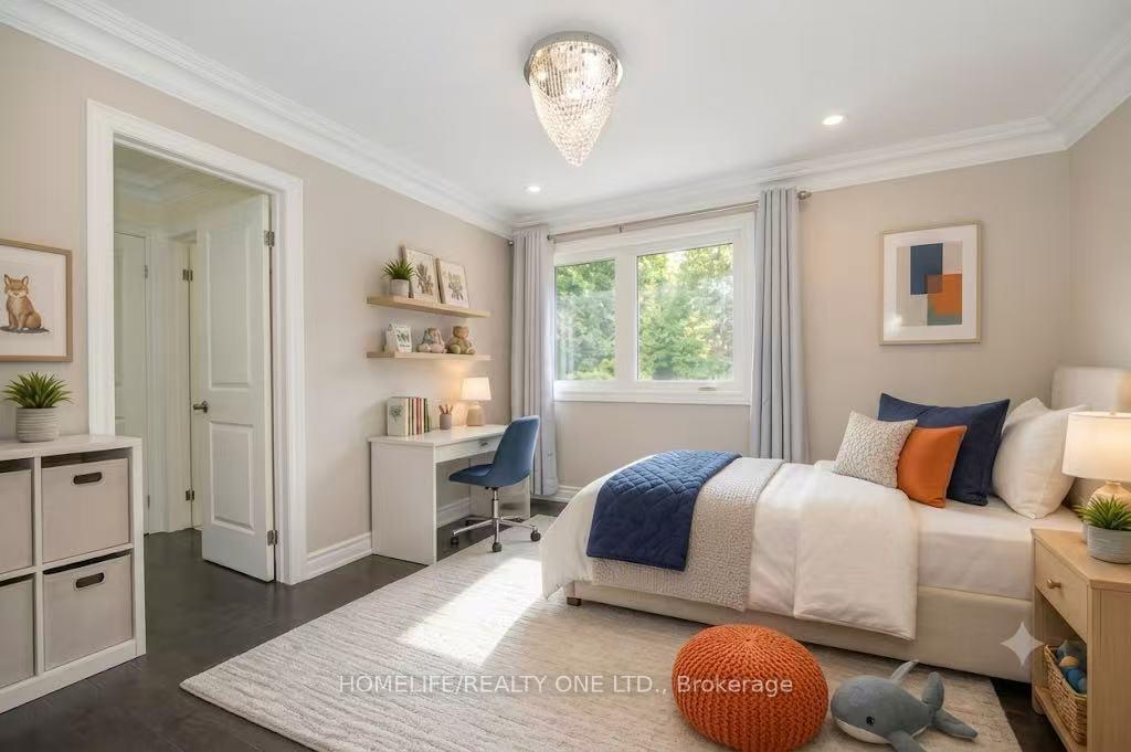 Photo 21 of 31 Bearwood Drive, Etobicoke, Edenbridge-Humber Valley — HOMEH