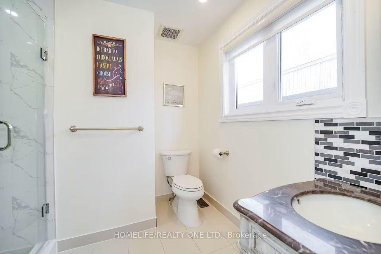 Photo 26 of 31 Bearwood Drive, Etobicoke, Edenbridge-Humber Valley — HOMEH