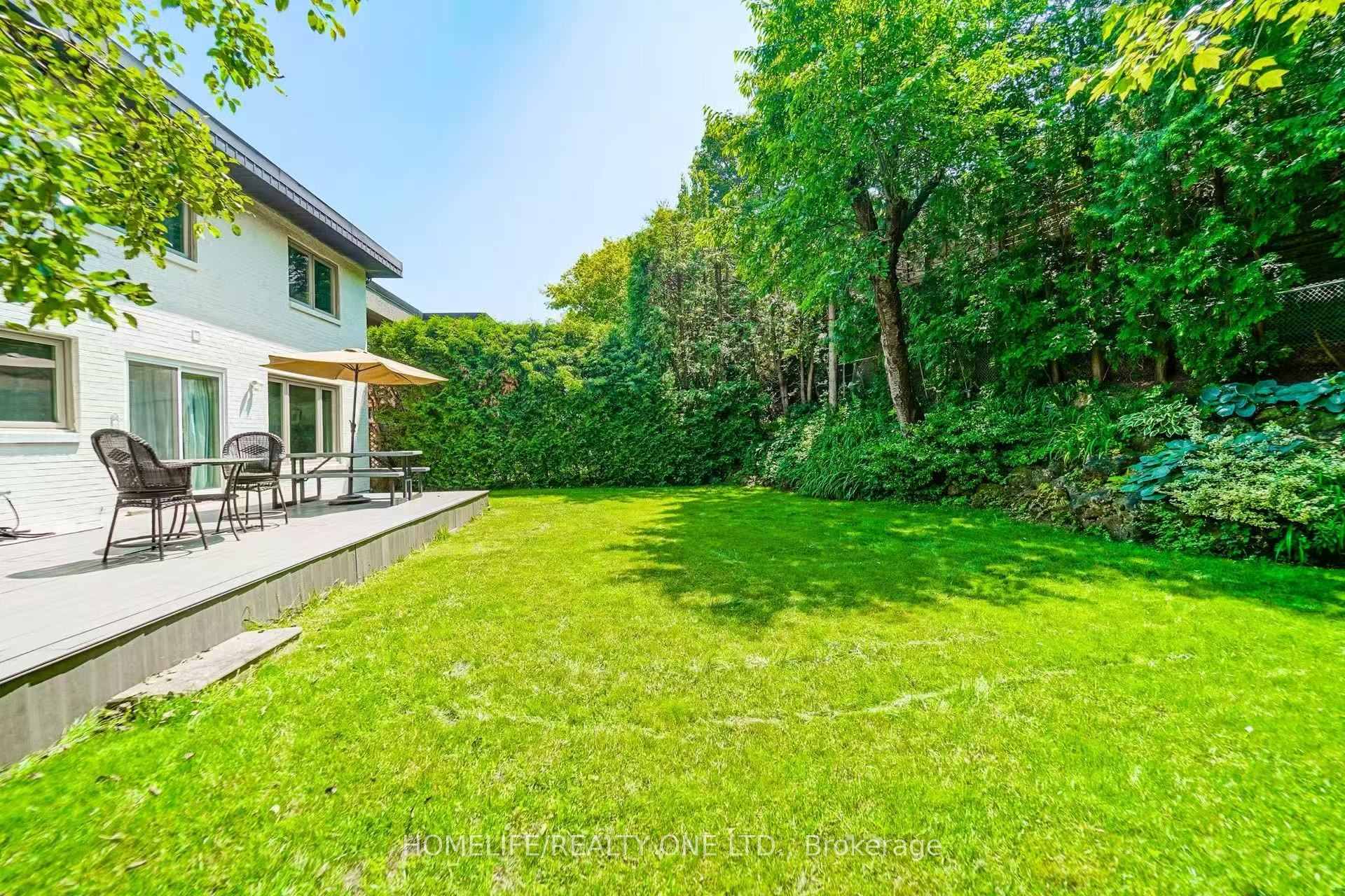 Photo 36 of 31 Bearwood Drive, Etobicoke, Edenbridge-Humber Valley — HOMEH