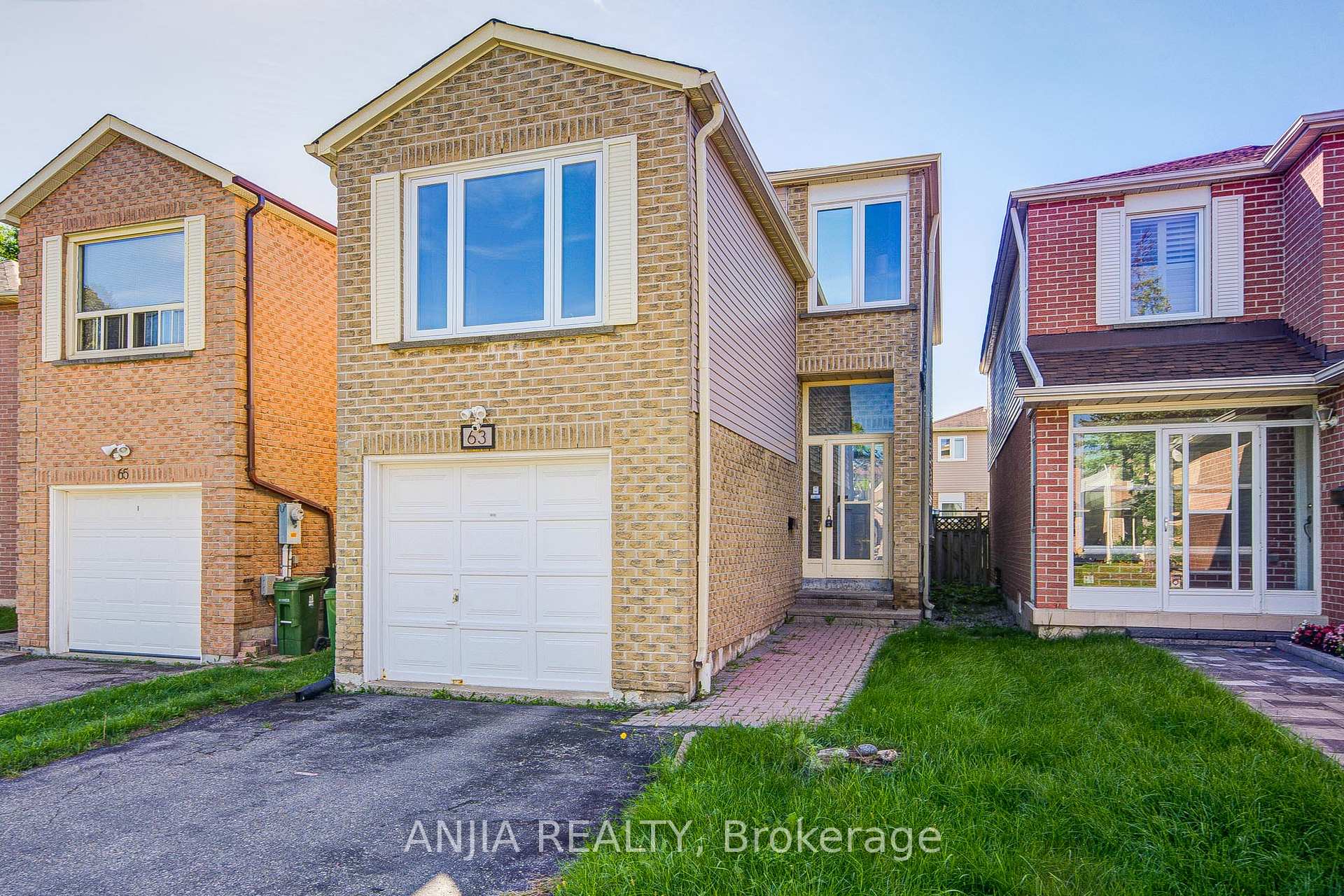 Photo 1 of 63 Enchanted Hills Crescent, Scarborough, Milliken — HOMEH