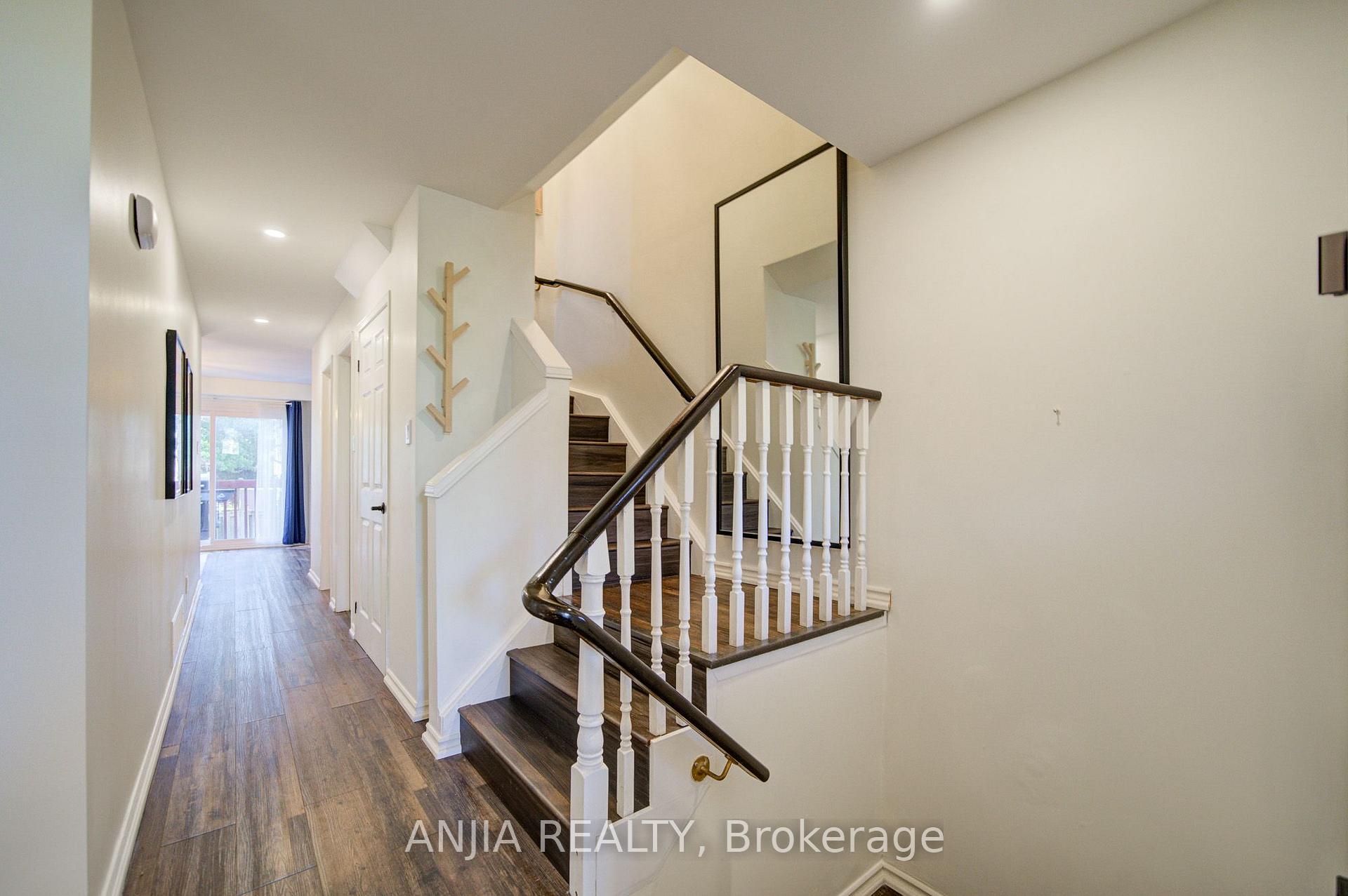 Photo 5 of 63 Enchanted Hills Crescent, Scarborough, Milliken — HOMEH