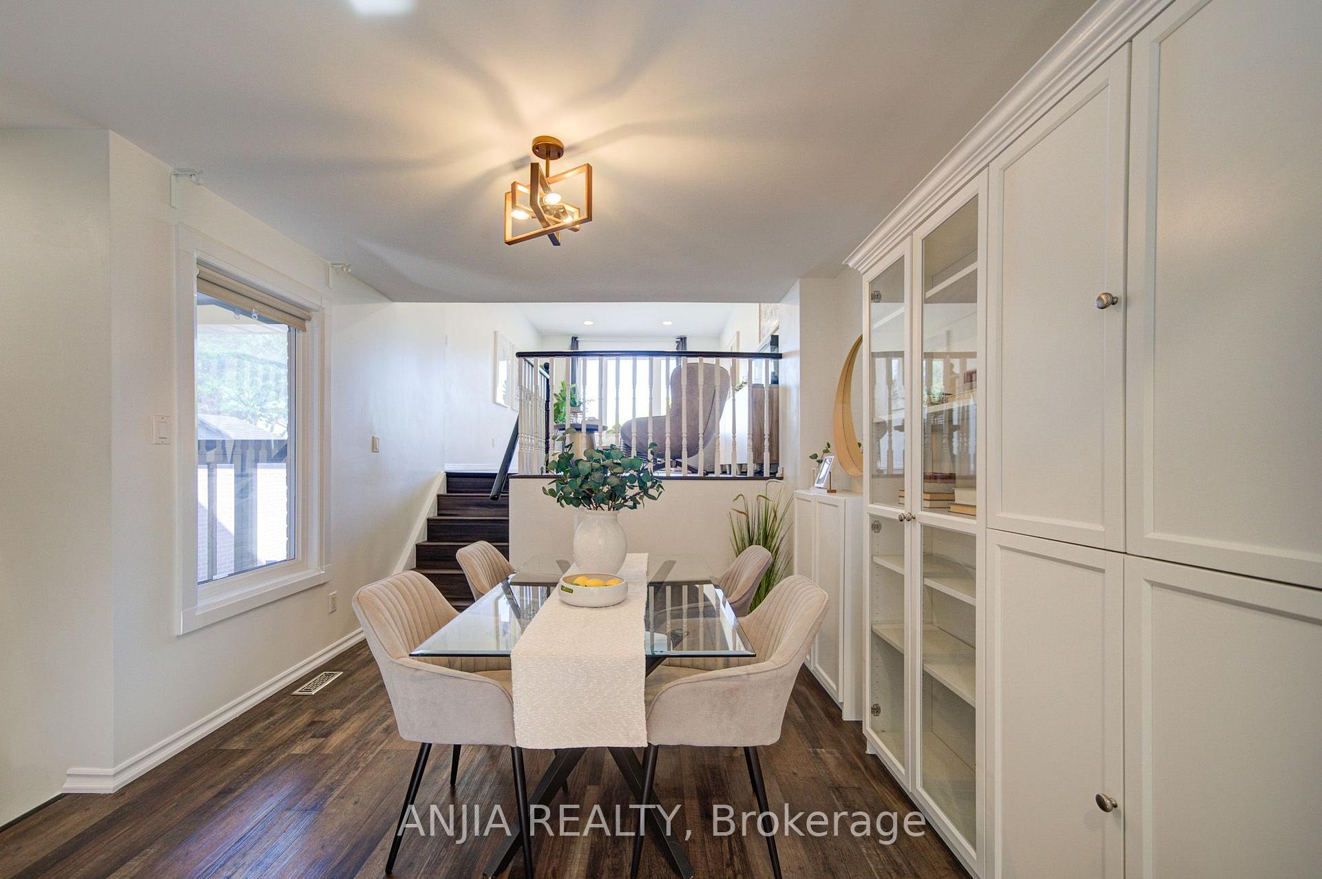 Photo 9 of 63 Enchanted Hills Crescent, Scarborough, Milliken — HOMEH