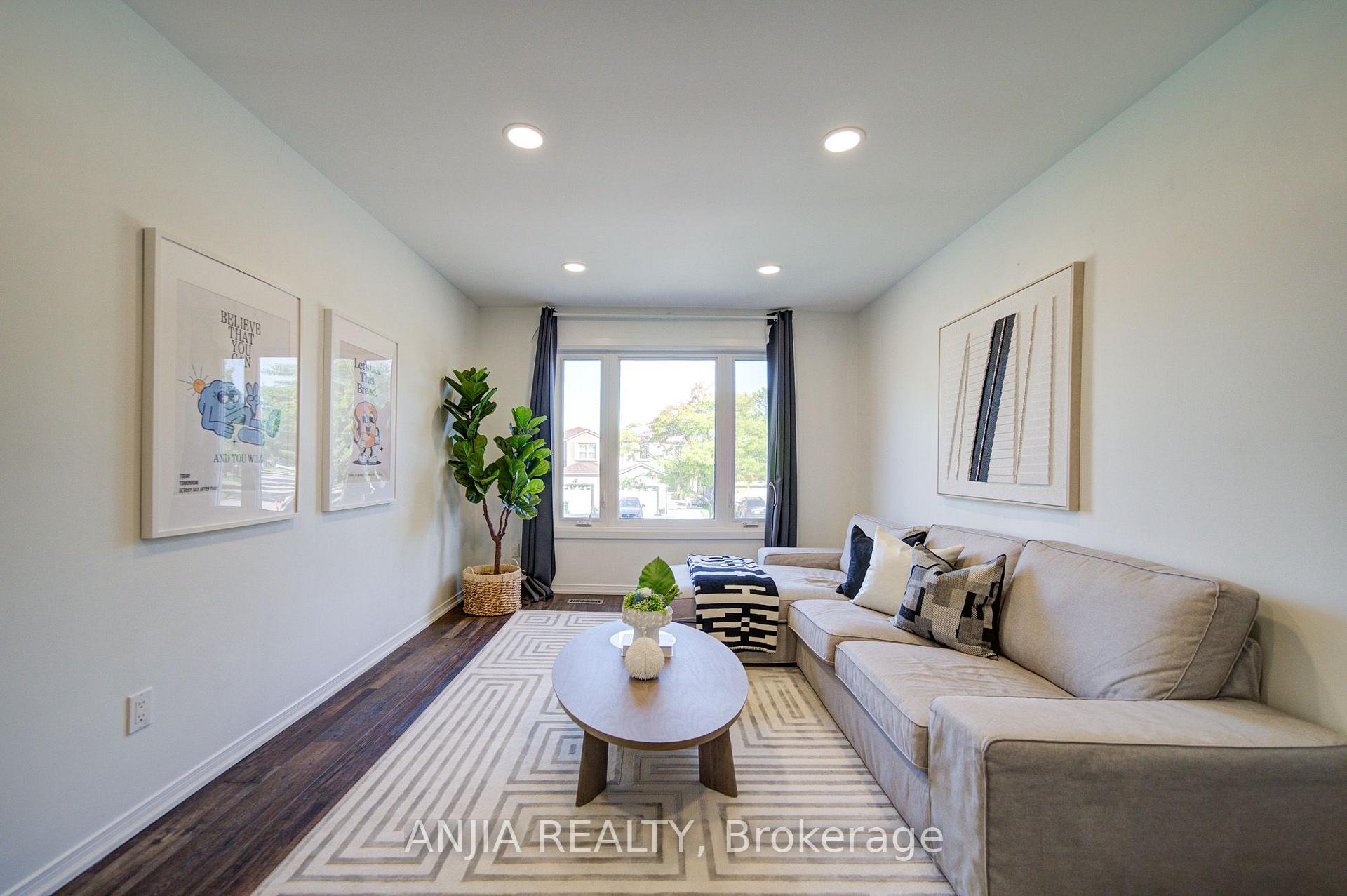 Photo 13 of 63 Enchanted Hills Crescent, Scarborough, Milliken — HOMEH