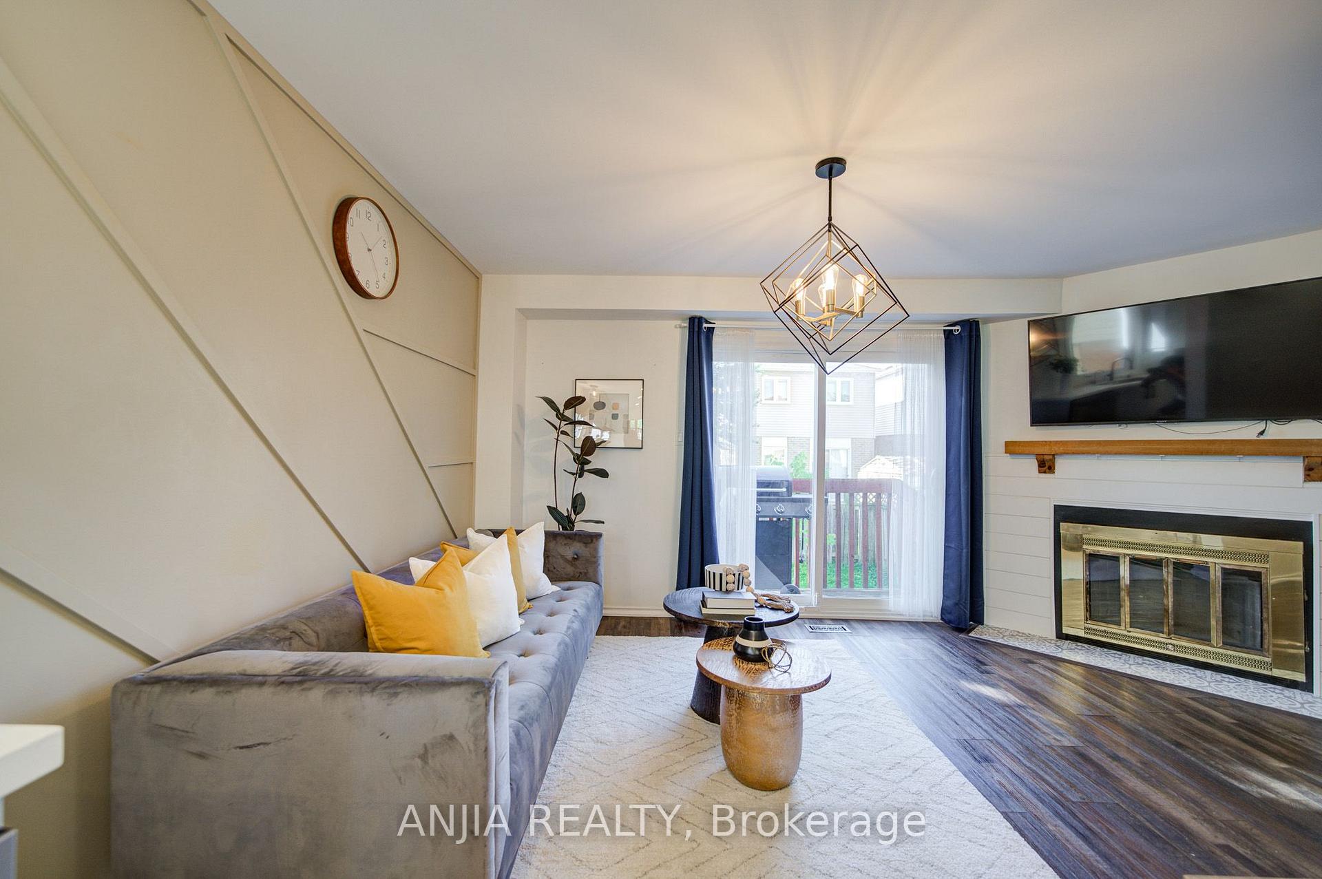 Photo 22 of 63 Enchanted Hills Crescent, Scarborough, Milliken — HOMEH