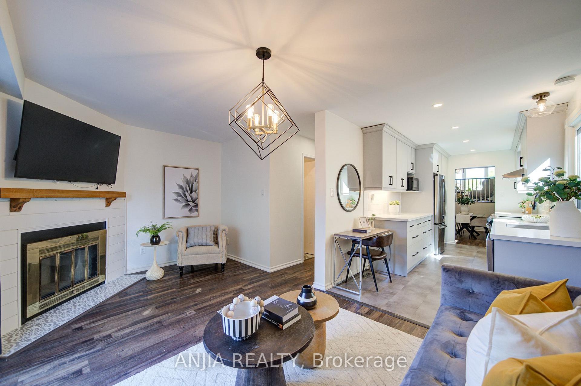 Photo 26 of 63 Enchanted Hills Crescent, Scarborough, Milliken — HOMEH