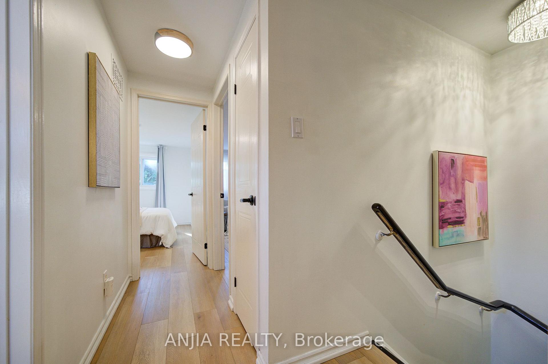 Photo 29 of 63 Enchanted Hills Crescent, Scarborough, Milliken — HOMEH