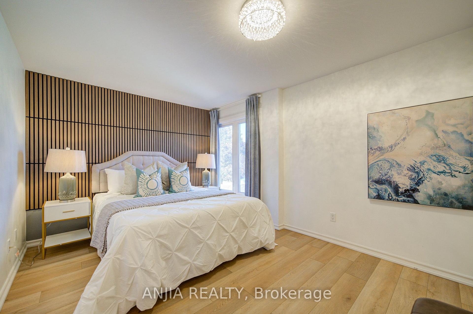 Photo 30 of 63 Enchanted Hills Crescent, Scarborough, Milliken — HOMEH